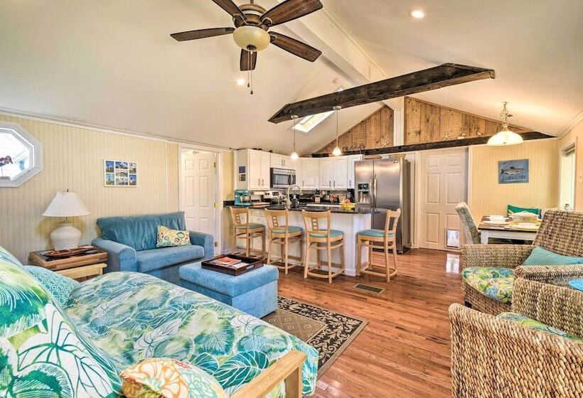 Lakeside Kent Home W/ Pier + Boat Ramp Access