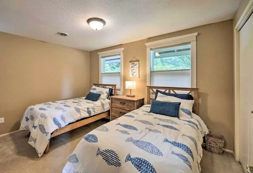 Peaceful Ranch Style Camano Home On 5 Acres!