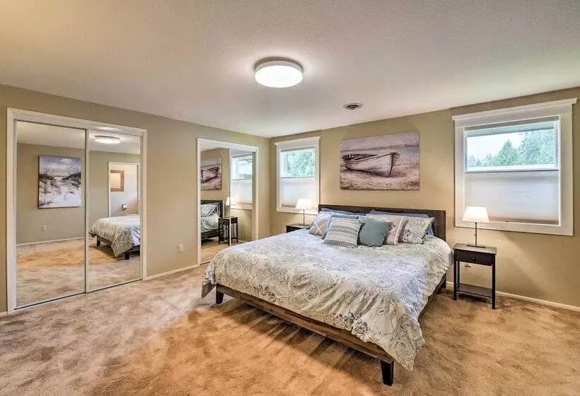 Peaceful Ranch Style Camano Home On 5 Acres!