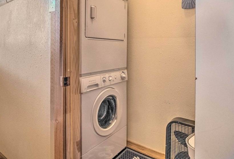 Quaint Texas Home < 2 Mi To Lake Georgetown!