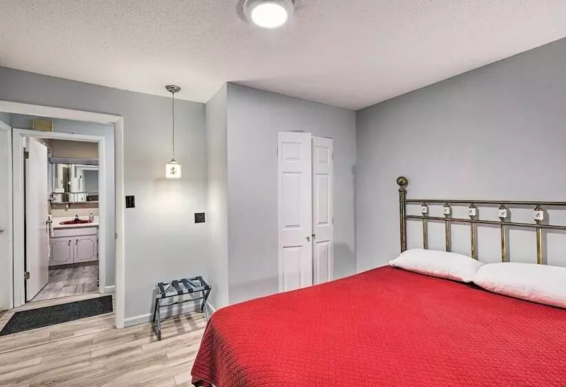 Roan Mountain Creekside Cabin: Hike & Fish!