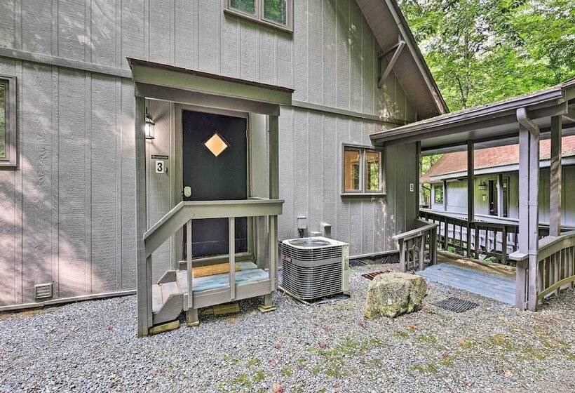 Roan Mountain Creekside Cabin: Hike & Fish!