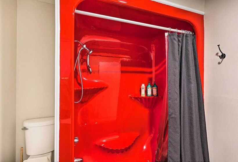 Roan Mountain Creekside Cabin: Hike & Fish!