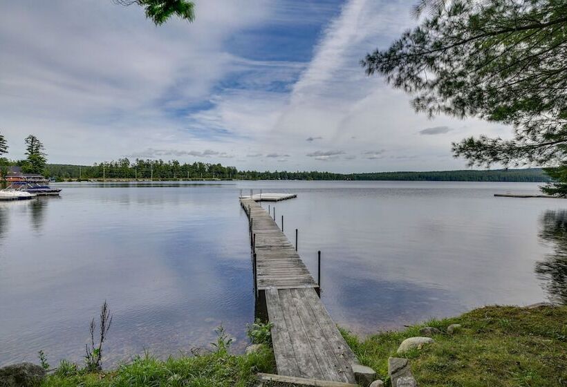 Rustic, Cozy Cabin W/ Easy Ski And Beach Access!