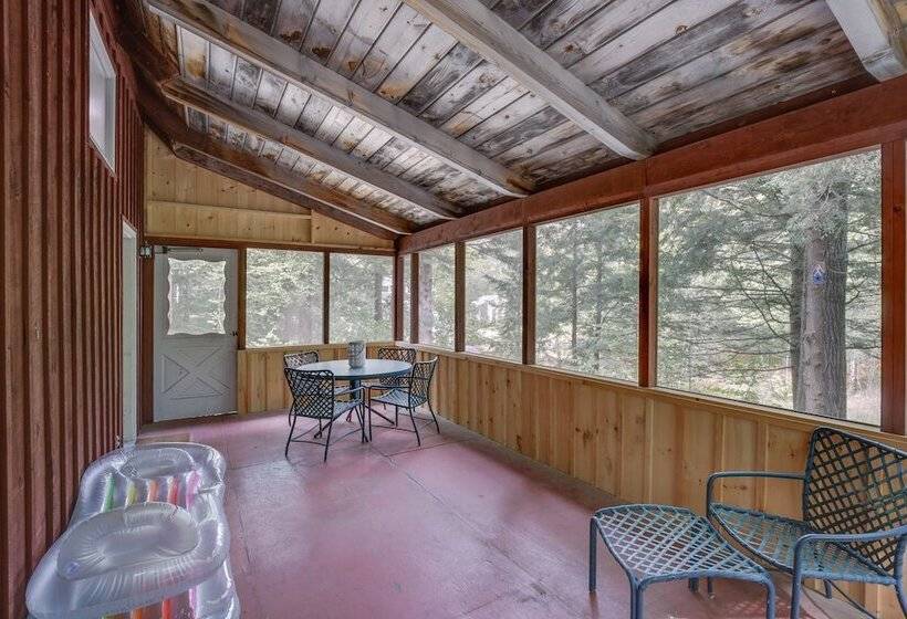 Rustic, Cozy Cabin W/ Easy Ski And Beach Access!