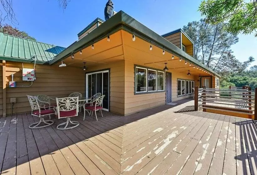 Luxury Retreat In Natl Forest Near Lakes & Trails