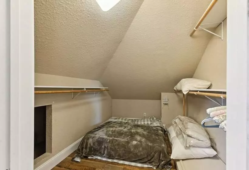 Luxury Retreat In Natl Forest Near Lakes & Trails