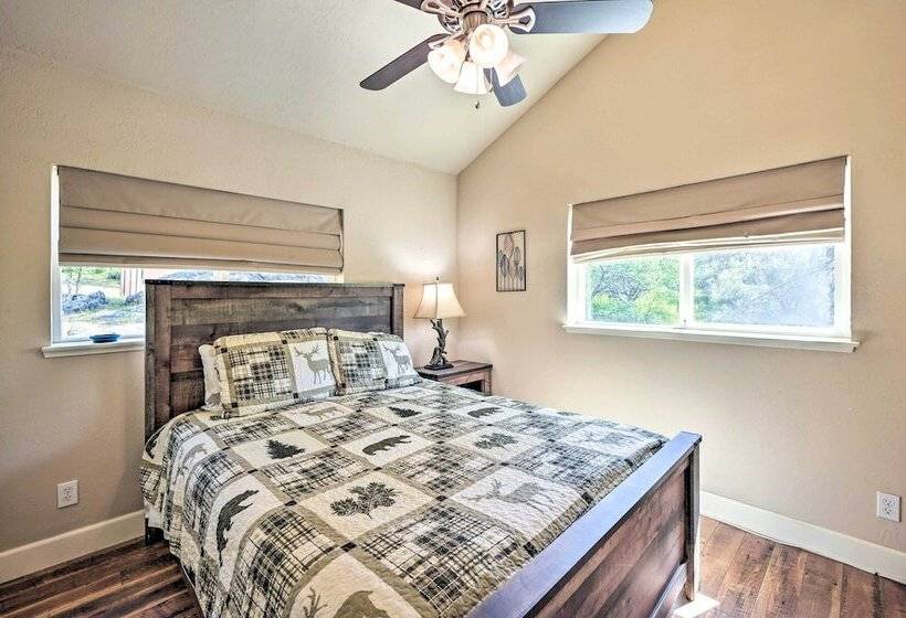 Luxury Retreat In Natl Forest Near Lakes & Trails