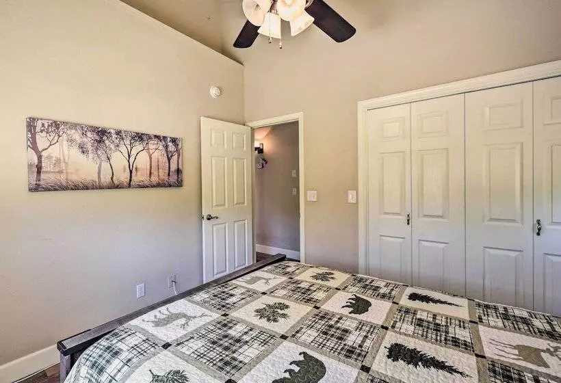 Luxury Retreat In Natl Forest Near Lakes & Trails