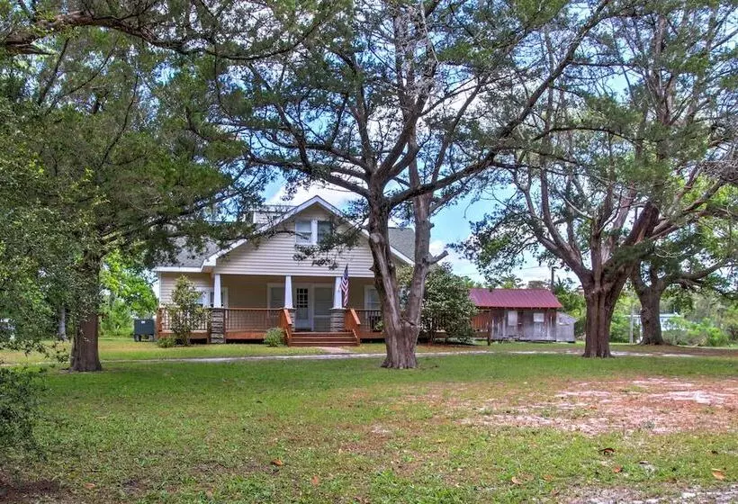 Secluded & Quiet Coastal Home: 1 Mile To Boat Ramp
