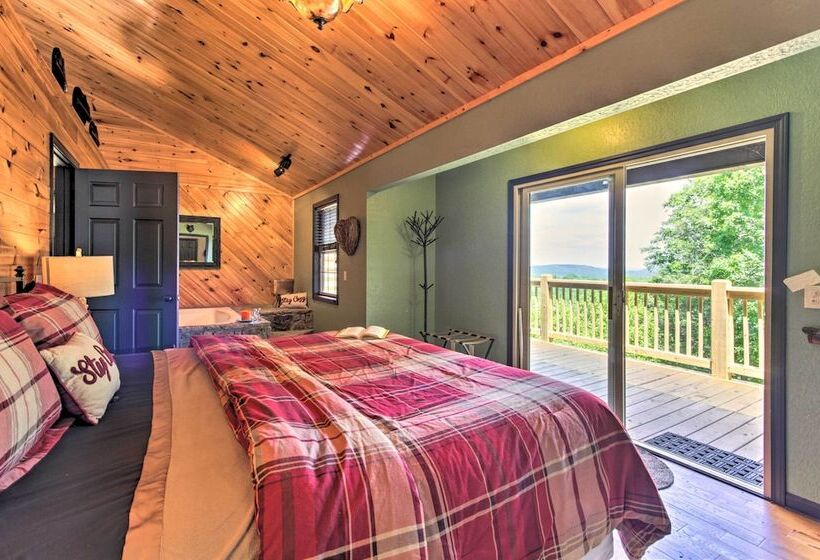 Sevierville Overlook Cabin: 9 Miles To Gatlinburg!