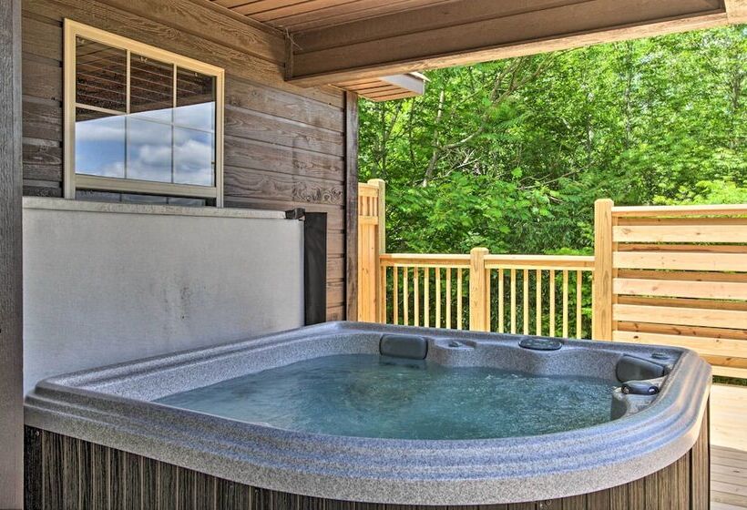 Sevierville Overlook Cabin: 9 Miles To Gatlinburg!