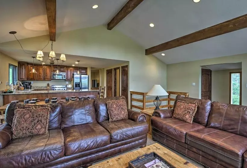 Sprawling Fraser Cabin W/ Private Hot Tub & Deck!