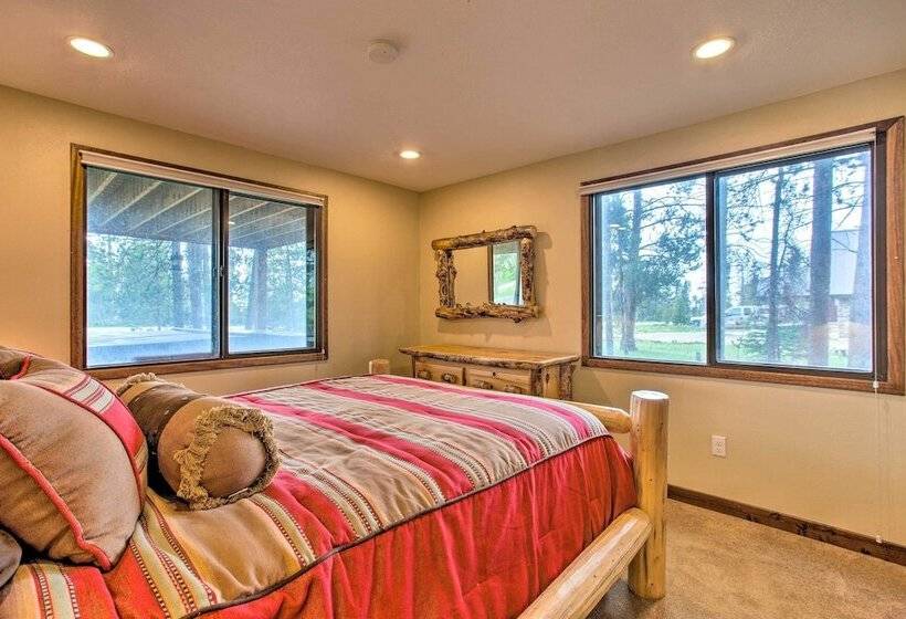 Sprawling Fraser Cabin W/ Private Hot Tub & Deck!