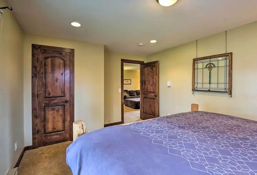 Sprawling Fraser Cabin W/ Private Hot Tub & Deck!