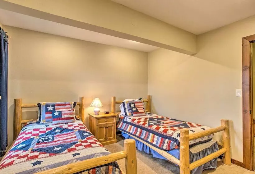 Sprawling Fraser Cabin W/ Private Hot Tub & Deck!