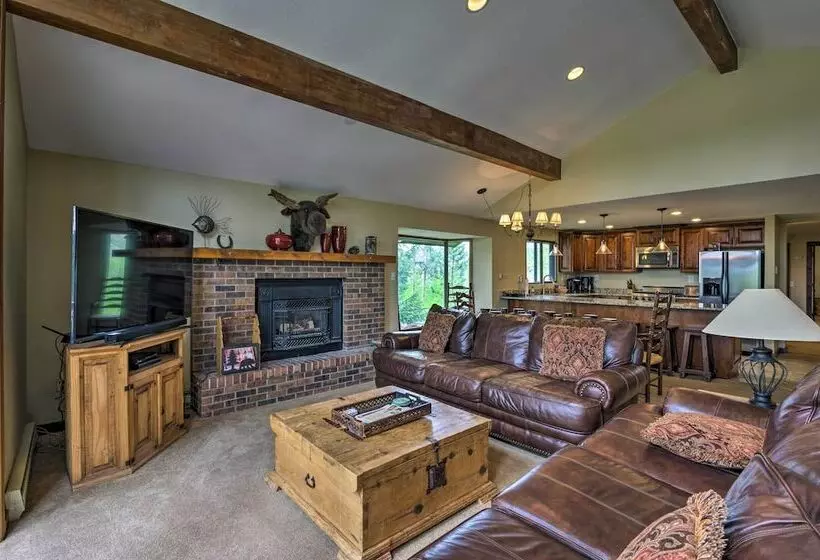 Sprawling Fraser Cabin W/ Private Hot Tub & Deck!