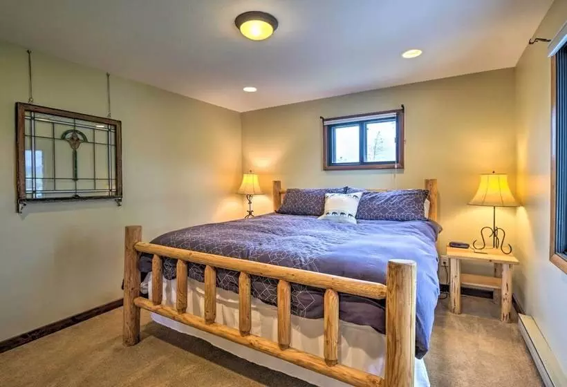 Sprawling Fraser Cabin W/ Private Hot Tub & Deck!