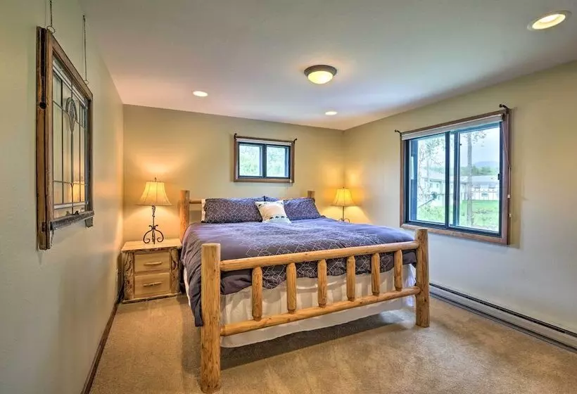 Sprawling Fraser Cabin W/ Private Hot Tub & Deck!