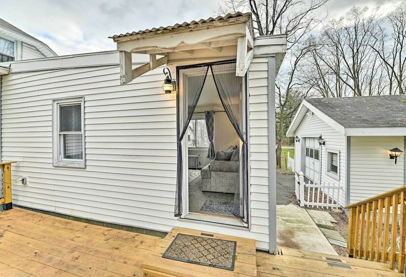 Sunlit Sanctuary  Walk To Skidmore College!