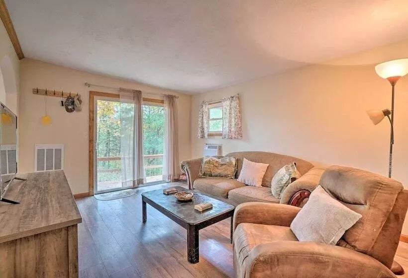 Table Rock Lake Cabin W/ Deck & Bar!