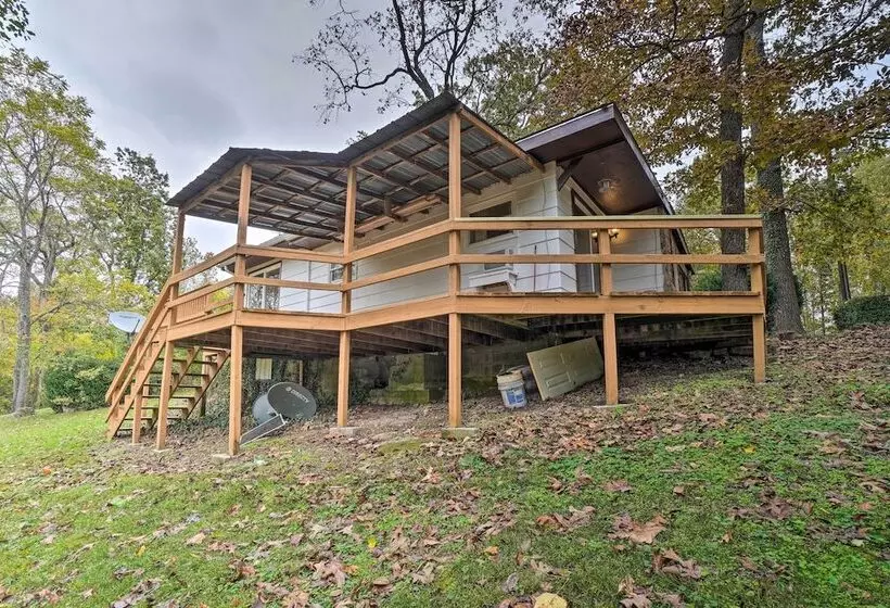 Table Rock Lake Cabin W/ Deck & Bar!