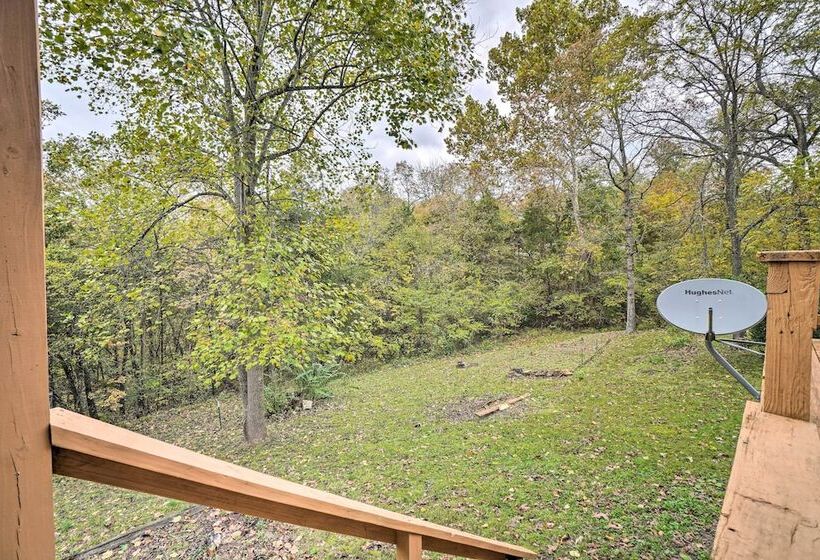 Table Rock Lake Cabin W/ Deck & Bar!