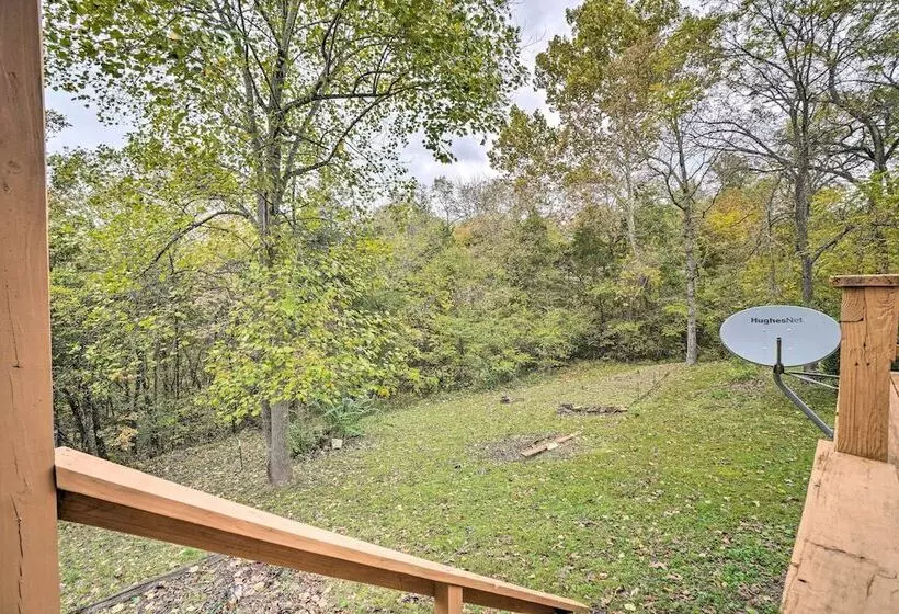 Table Rock Lake Cabin W/ Deck & Bar!