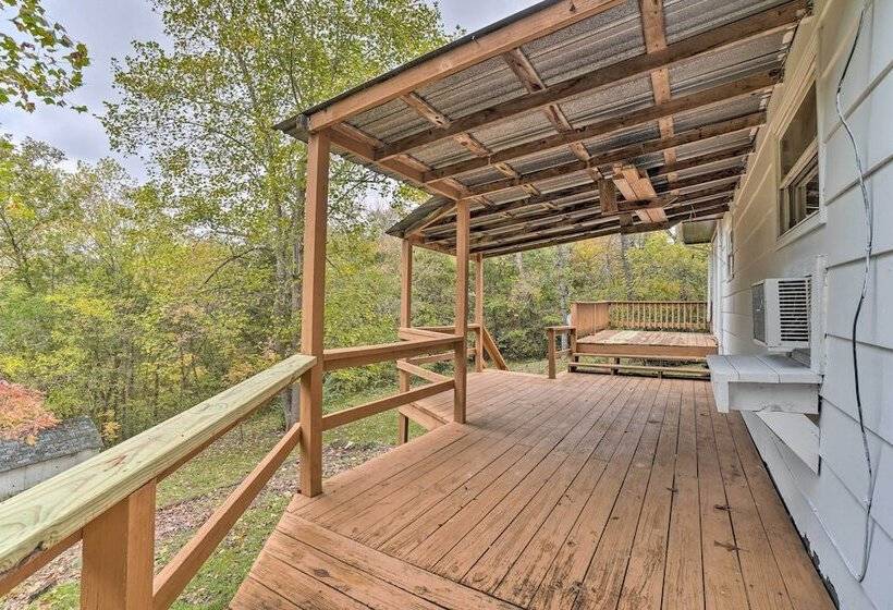 Table Rock Lake Cabin W/ Deck & Bar!