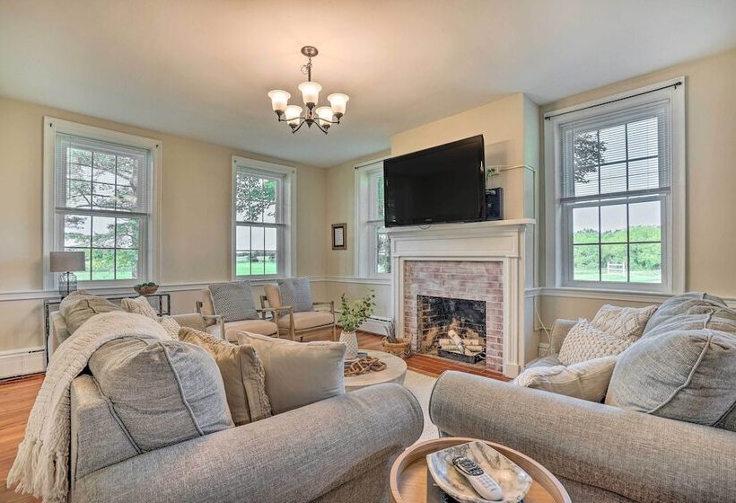 Upscale Country Home W/ Fire Pit In Taneytown!