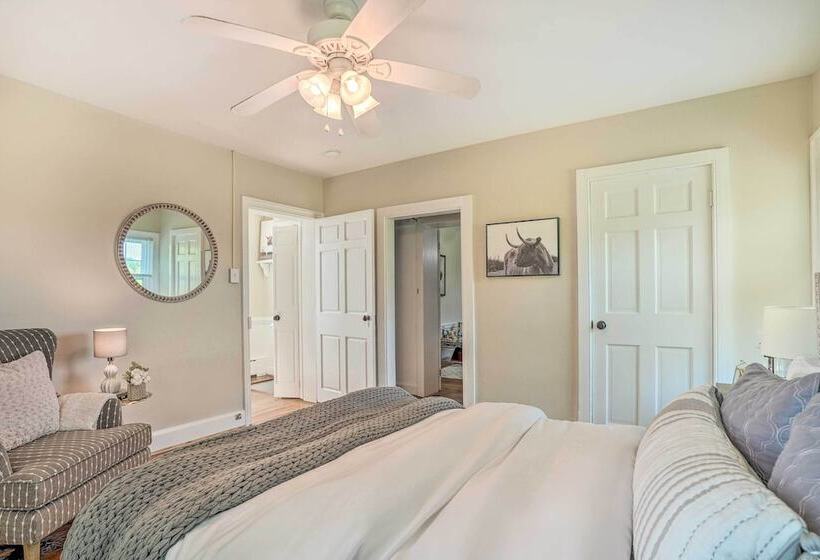 Upscale Country Home W/ Fire Pit In Taneytown!