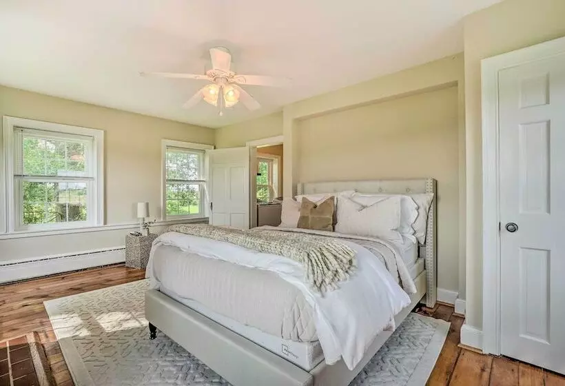 Upscale Country Home W/ Fire Pit In Taneytown!