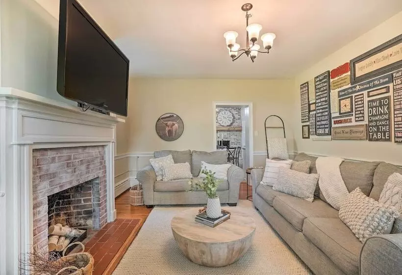 Upscale Country Home W/ Fire Pit In Taneytown!