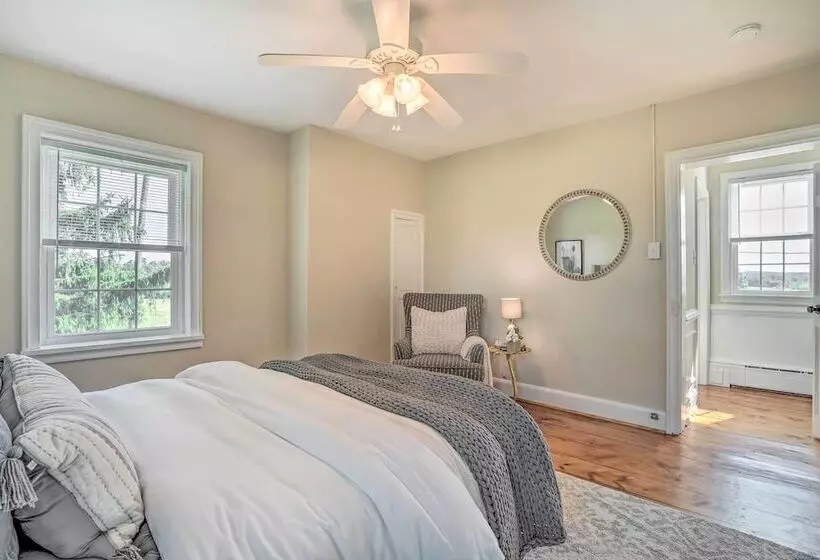 Upscale Country Home W/ Fire Pit In Taneytown!