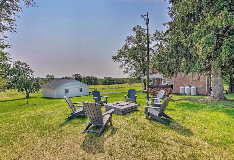 Upscale Country Home W/ Fire Pit In Taneytown!