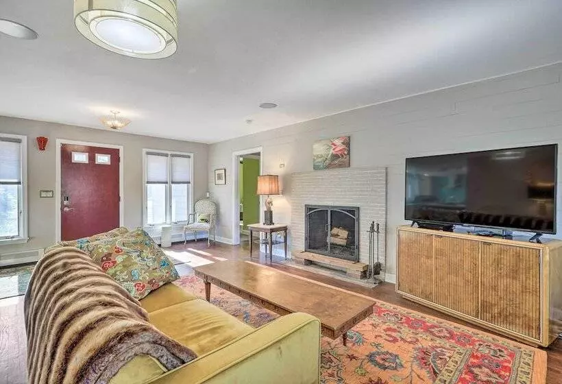 Vibrant Milford Home W/ Boat Dock & Patio!