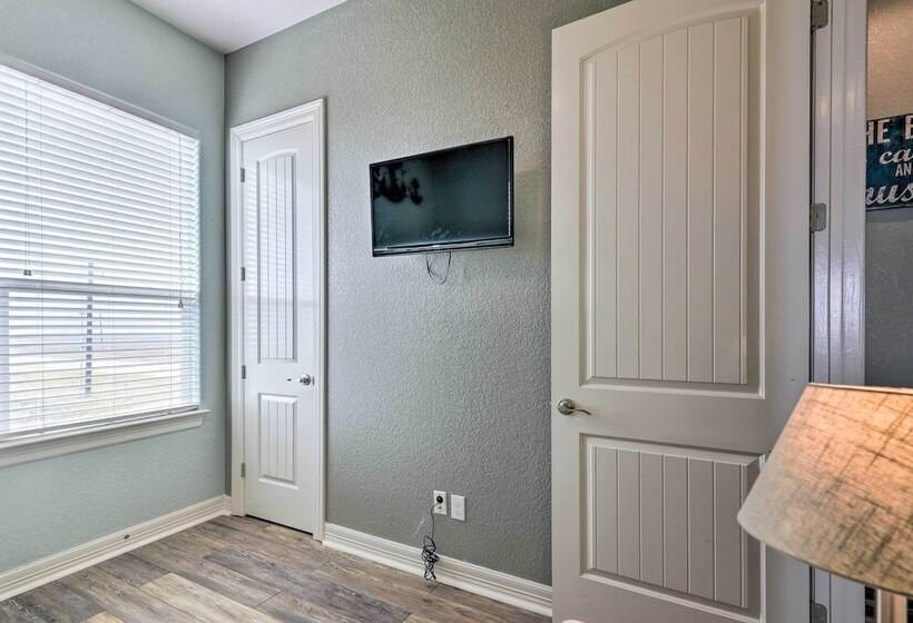 Oceanfront Freeport House W/ Private Beach!