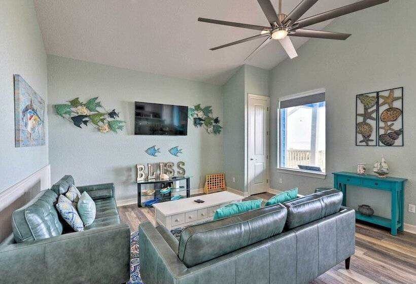 Oceanfront Freeport House W/ Private Beach!