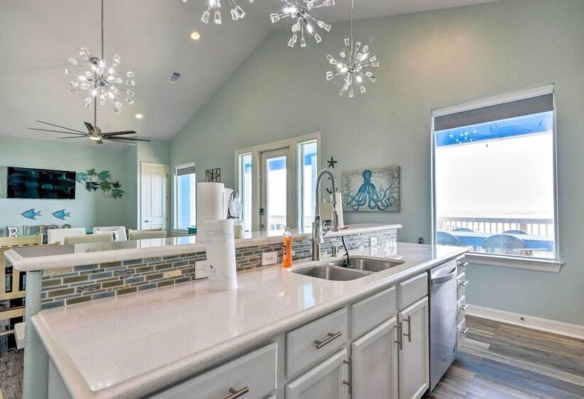 Oceanfront Freeport House W/ Private Beach!