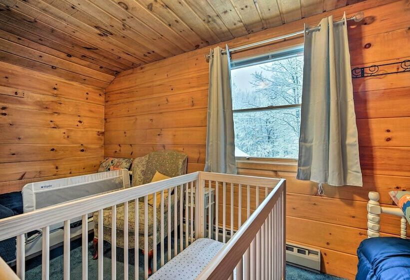 Wardsboro Family Home: 7 Mi To Mount Snow!