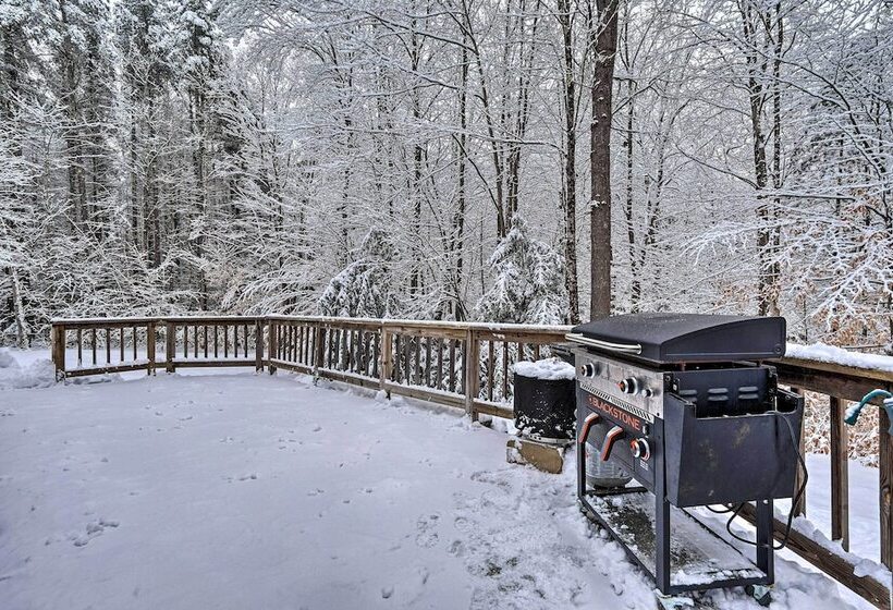 Wardsboro Family Home: 7 Mi To Mount Snow!