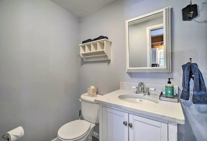 Wardsboro Family Home: 7 Mi To Mount Snow!