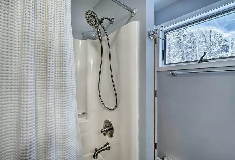 Wardsboro Family Home: 7 Mi To Mount Snow!