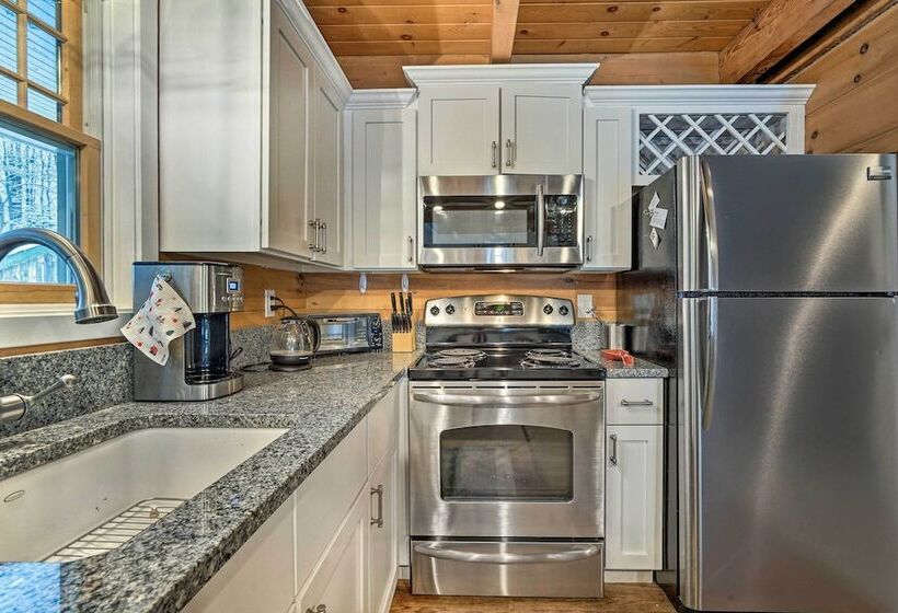 Wardsboro Family Home: 7 Mi To Mount Snow!