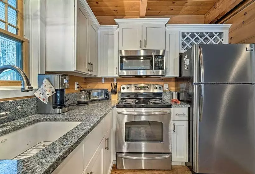 Wardsboro Family Home: 7 Mi To Mount Snow!