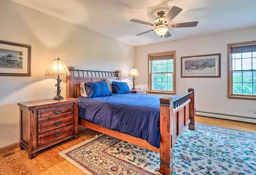 Wilmington Home On 18 Acres ~ 9 Mi To Skiing!