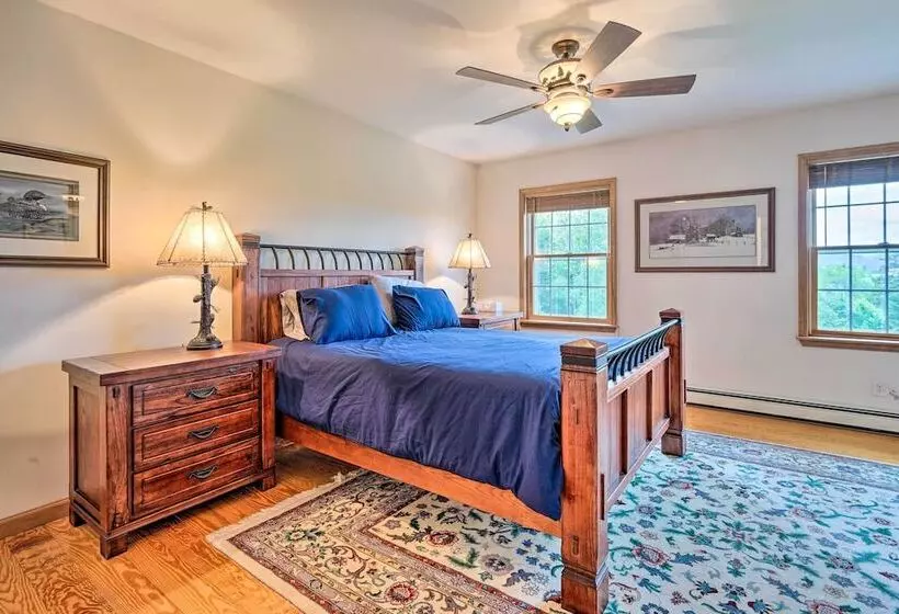 Wilmington Home On 18 Acres ~ 9 Mi To Skiing!