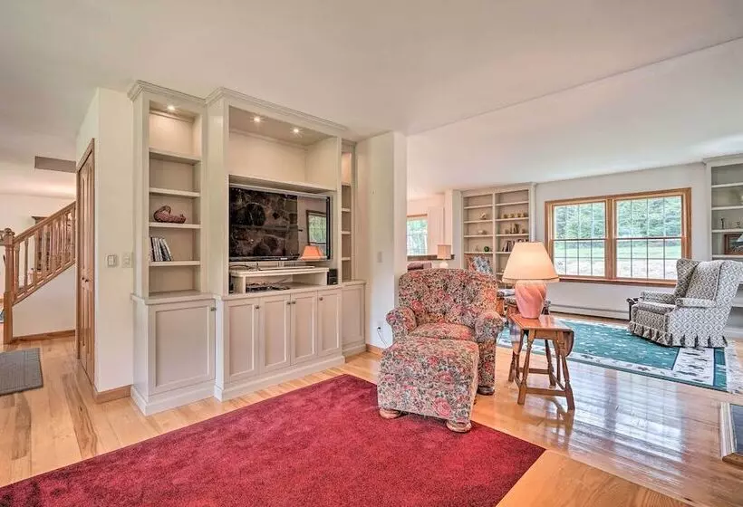 Wilmington Home On 18 Acres ~ 9 Mi To Skiing!