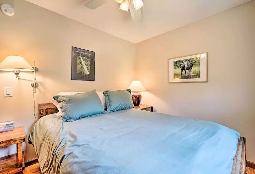 Wilmington Home On 18 Acres ~ 9 Mi To Skiing!