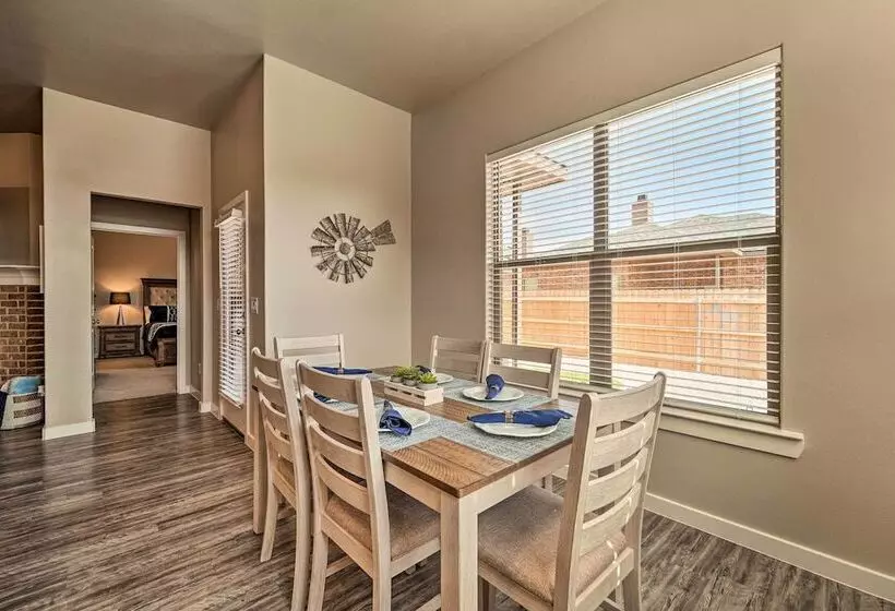 Wolfforth Home W/ Yard ~ 14 Mi To Lubbock